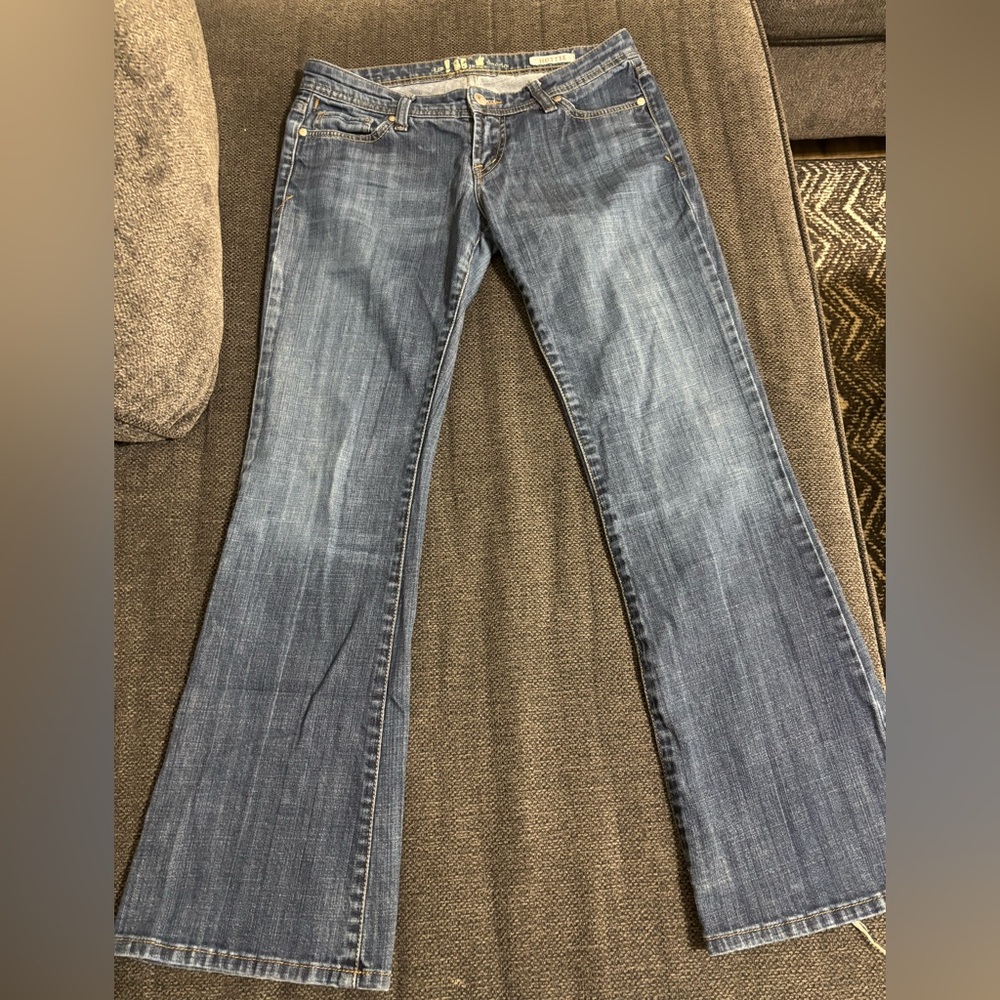 IT! Jeans